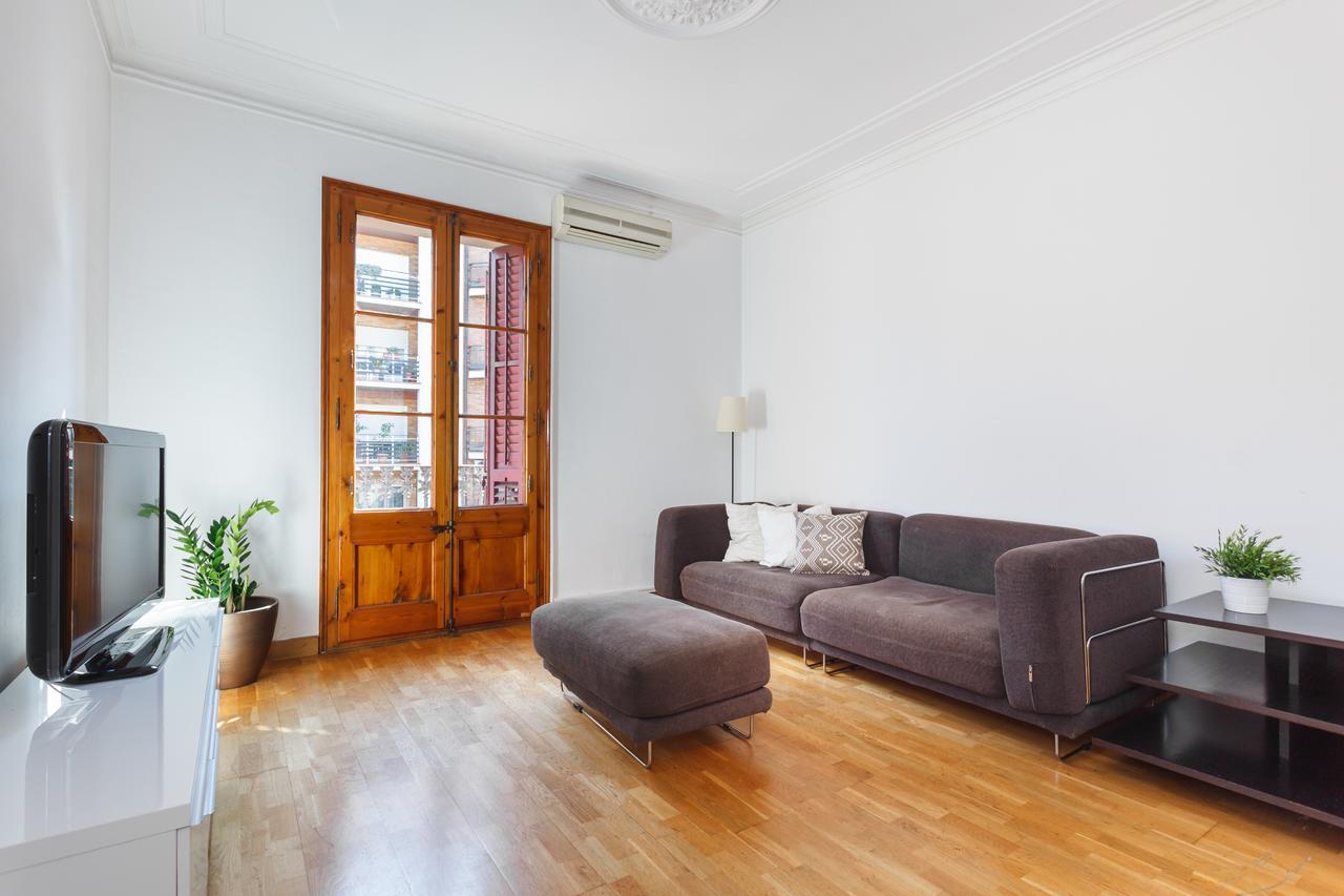Apartamento Flateli Aribau Barcelona Exterior foto