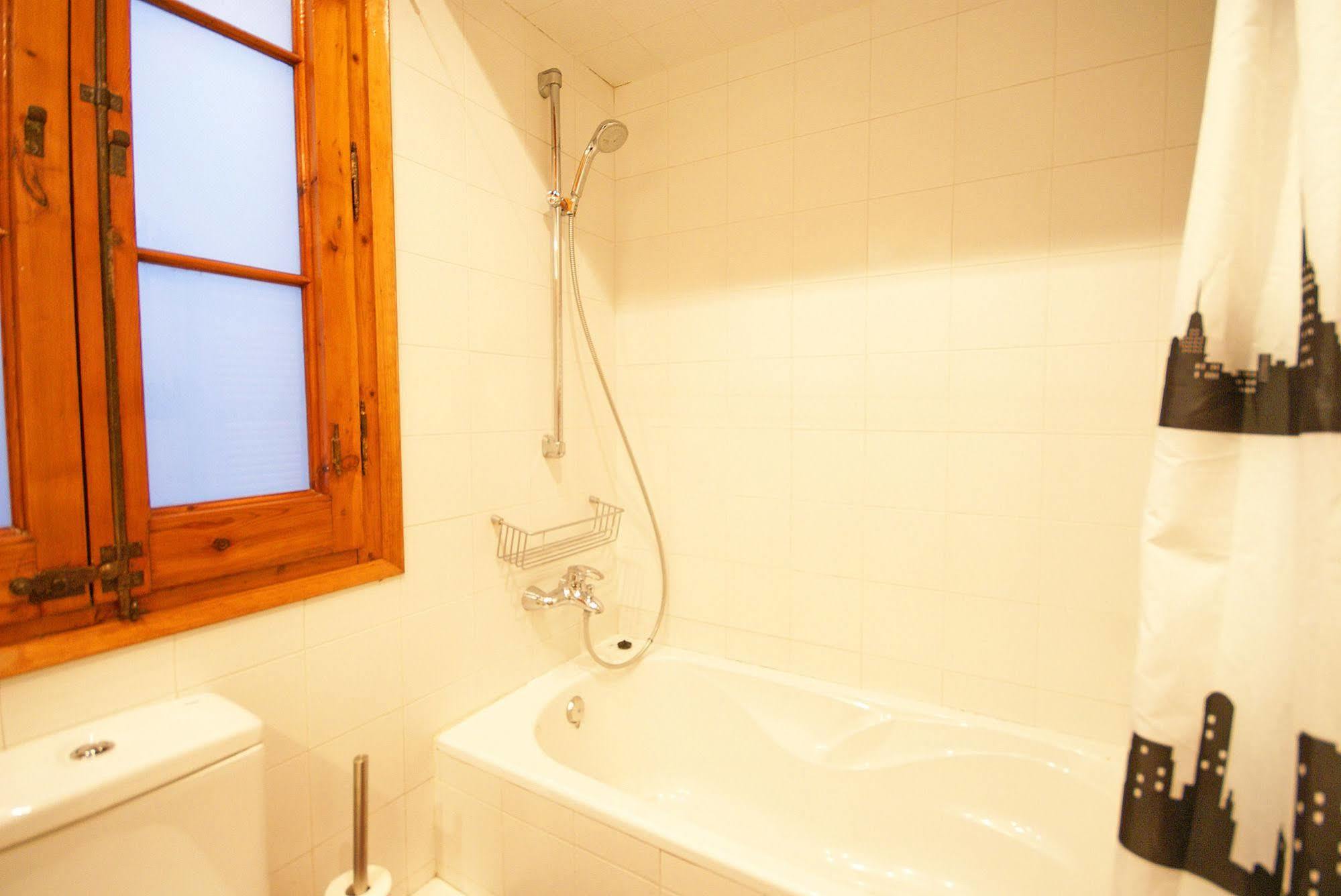 Apartamento Flateli Aribau Barcelona Exterior foto